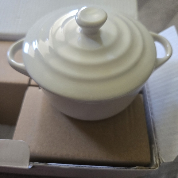 NIB - Epicure Mini Cocottes (Set of 4) - Picture 3 of 6